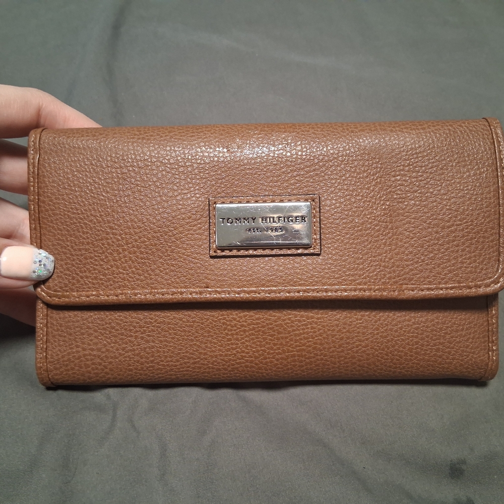 Tommy Hilfiger Brown Leather Wallet